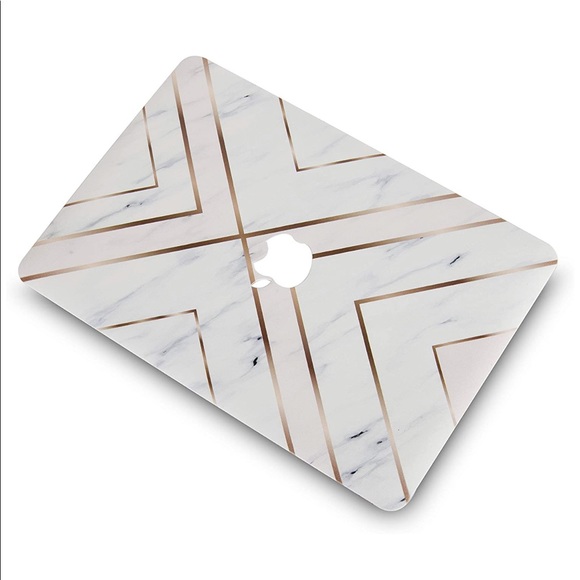 MacBook Pro 13" Marble Gold Stripe Hard Case Cover - Picture 4 of 5